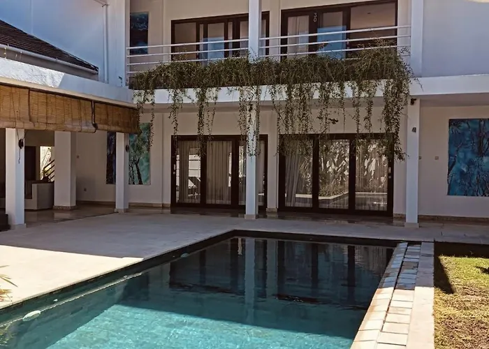 Villa Louis Tanjung Benoa